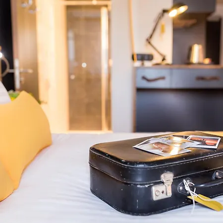 Szálloda Western Suitcase Paris La Defense 4*