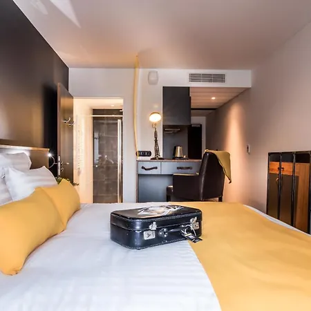 Hotel Western Suitcase Paris La Défense