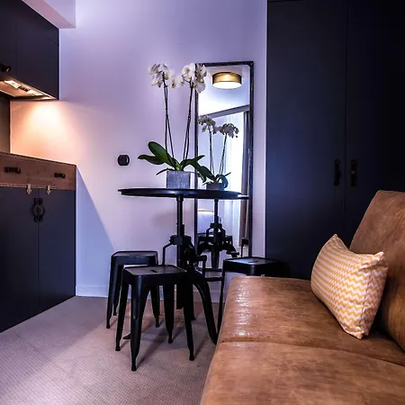 Western Suitcase Paris La Defense 4*