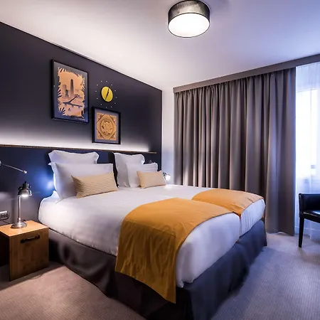 Szálloda Western Suitcase Paris La Defense 4*